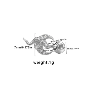 Vue détaillée du clou d'oreille serpent en argent avec zircons et dimensions exactes