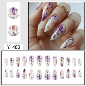 Faux ongles amande aquarelle tulipe violette élégante, ensemble de 24 pièces sur main