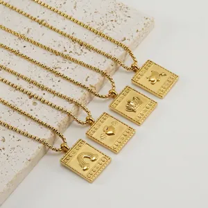 Collier Pendentif Carré Vintage Acier Inoxydable Plaqué Or 18K Couronne Gaufrée Cœur Ailes Arc-en-Ciel Flèche Cupidon Bijoux