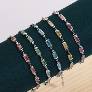 Bracelet En Zircon Rectangulaire Coloré Pour Femme Chaîne À Maillons Ajustable En Cuivre Plaqué Or Géométrique