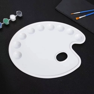 Oval plastic palette for watercolor and acrylic painting with ten wells and thumb hole