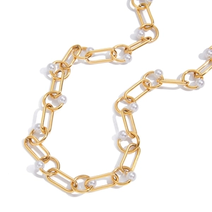 Classic 18K gold-plated stainless steel thick chain necklace with elegant white pearl accents