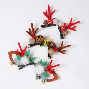 Set de barrettes de Noël avec bois de renne, pommes de pin et clochettes décoratives