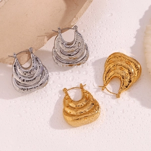 Three-layer hollow boat earrings in 18K gold and silver plated stainless steel finish
