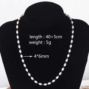Detailed view of the 4x6mm pearl necklace with 40+5cm gold-toned stainless steel chain