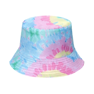 Cappello alla pescatora in cotone tie-dye colorato con motivi graffiti vivaci