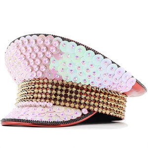 Chapeau militaire rose à paillettes avec strass brillants et clous dorés pour fête