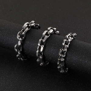 Industrial style stainless steel chain rings set for men in silver and gunmetal finish