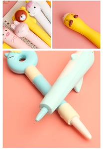 Detail of slow-rebound foam cartoon animals like bear and pig on top of creative pens
