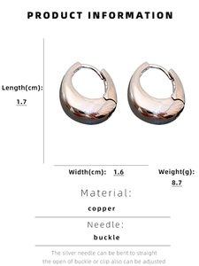 Boucles d'oreilles en U avec dimensions détaillées de 1,7 cm et 1,6 cm de large