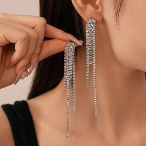 Quadratische Zirkonia Lange Quasten-Ohrhänger Kupfer Mit Silber-Ohrstecker Glänzender Eleganter Schmuck Für Damen
