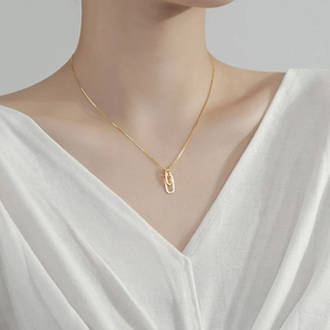 Elegant S925 sterling silver interlocking double ring necklace with gold finish for women