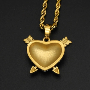 HIPHOP gold-plated heart and double arrow pendant with iced out crystals on rope chain