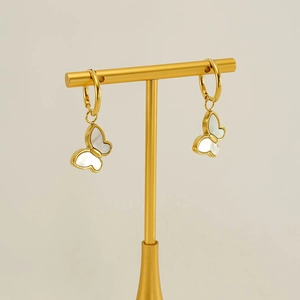 Boucles d'oreilles dorées en acier inoxydable avec pendentifs papillon en nacre blanche