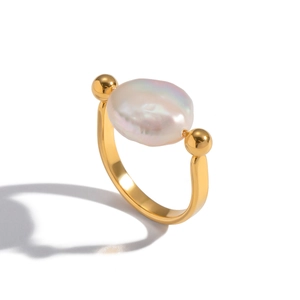 Elegant 18K gold plated U-shaped ring featuring a unique baroque freshwater pearl
