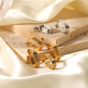 Three-layer linear stainless steel earrings in gold, silver and bicolor finish