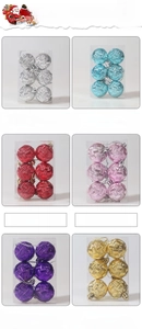 Dettaglio di 6 palline di Natale da 4 cm con trama intrecciata in colori metallici
