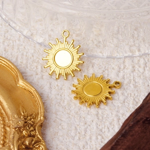 Minimalist 304 stainless steel sun pendant necklaces in golden finish for jewelry making