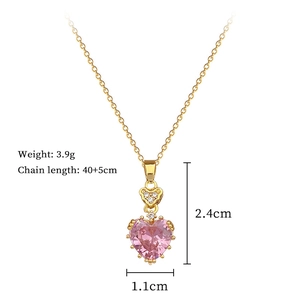 Pink heart zircon necklace dimensions: 2.4cm pendant with 40+5cm golden chain details