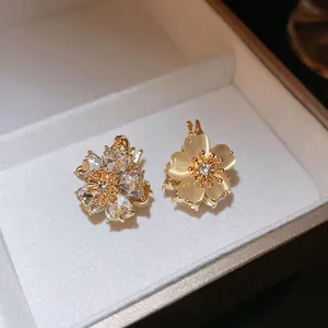 Flower Stud Earrings For Women With Rhinestone And Cat Eye Stone Alloy Base Silver Earring Post Light Luxury Jewelry