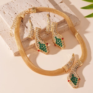 Gold snake jewelry set with tubogas chain and sparkling rhinestones for women
