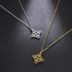 Colliers avec pendentif noeud celtique en acier inoxydable, finitions or et argent