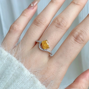 S925 sterling silver ring with yellow cushion-cut diamond and pavé wavy band