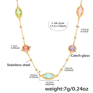 Tableau détaillé des tailles du collier en pierres de verre colorées en acier inoxydable doré