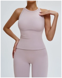 Detail of cross back cut-out and high-stretch fabric of the lavender yoga sports bra