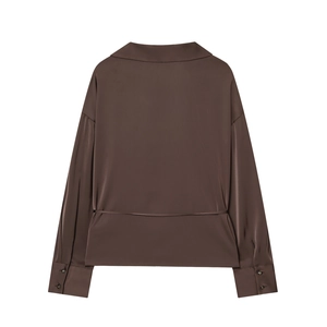 Brown long-sleeved poplin shirt with silky texture, button cuffs and matching thin belt