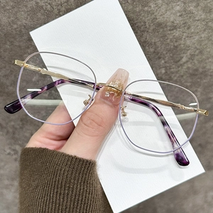 Montatura occhiali geometrici in metallo dorato con punte viola marmorizzate per uomo e donna