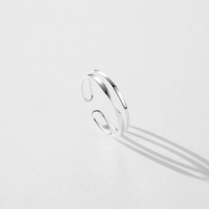 Minimalist s925 sterling silver double-layered open ring with polished finish on white background