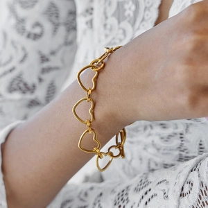 Classic 18K gold plated stainless steel heart chain bracelet with OT toggle clasp