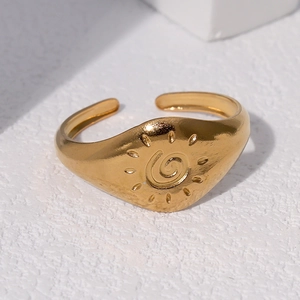 Bague ajustable en acier inoxydable doré 18 carats avec symbole solaire et texture
