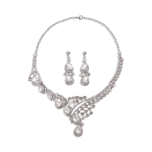 Elegant silver teardrop rhinestone necklace and earring jewelry set for formal banquet wear