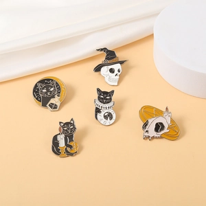 Gothic Enamel Brooches Alloy Halloween Pins Black Cat Skull Moon Potion Candle Mysterious Jewelry Accessories