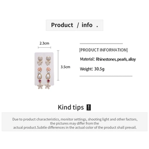 Detailed size and weight specs for vintage flower earrings with pearls and rhinestones