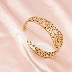 Vintage Stainless Steel Hollow Out Bangle For Women 18K Gold Plated Filigree Open Cuff Bracelet Adjustable Jewelry