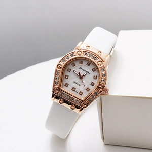 Women Quartz Watch Rhinestone Horseshoe Case PU Leather Strap Fashion Casual Elegant Timepiece For Ladies