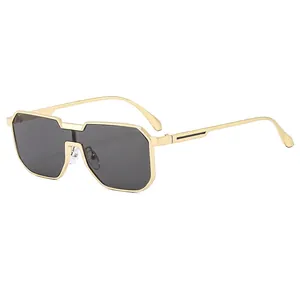 Quadratische Metall Oversize Sonnenbrille mit flachem Oberteil und dunklen Gläsern für Herren