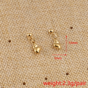 Vue détaillée de pendentifs coquillage dorés 12mm avec mesures de taille et poids sur tissu