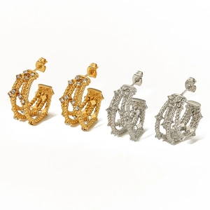 Luxe C-shaped twisted titanium steel earrings with diamonds in gold and silver finish