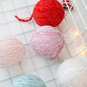 6cm colorful wool felt yarn balls for Christmas tree DIY decor in metal basket