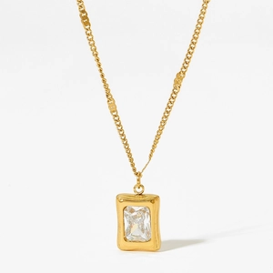 Collana in acciaio inossidabile dorato stile francese con pendente zircone quadrato
