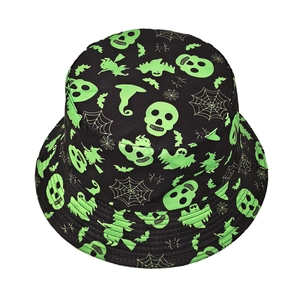 Chapeau bob Halloween noir avec imprimés vert fluo de têtes de mort et chauves-souris