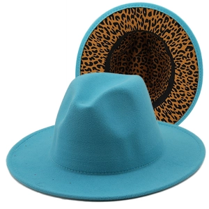 Chapeau fedora bleu ciel à bord large avec doublure léopard et couronne à encoche