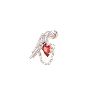 Silver bird chain earring with a red kite-shaped zircon stone for a cool gothic style