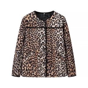 Short vintage leopard print padded jacket with black piping and single-breasted buttons