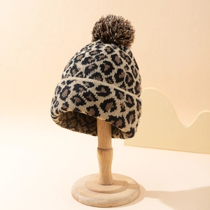 Leopard Print Knitted Beanie Hat With Pom-Pom Warm Winter Acrylic Skull Cap Vintage Trendy Outdoor Accessories