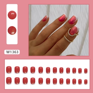 Faux ongles carrés français rouge pastèque avec pointes blanches et fini brillant W1363